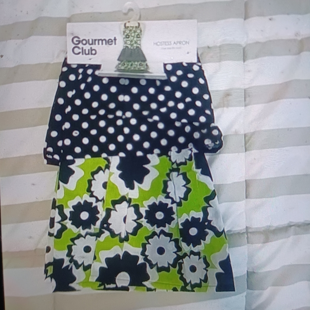 New Gourmet & club Hostess apron